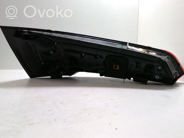 Audi Q5 SQ5 Lampy tylnej klapy bagażnika 812760163