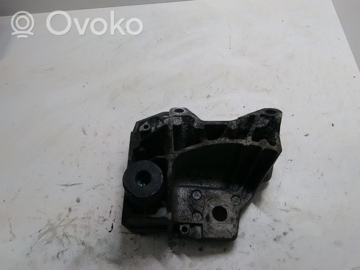 Volvo S60 Dzinēja nostiprināšanas stiprinājums-kronšteins 6G926P096F