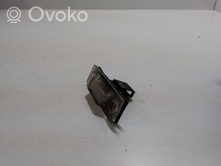 Seat Alhambra (Mk1) Lampa oświetlenia tylnej tablicy rejestracyjnej 7M3943021A