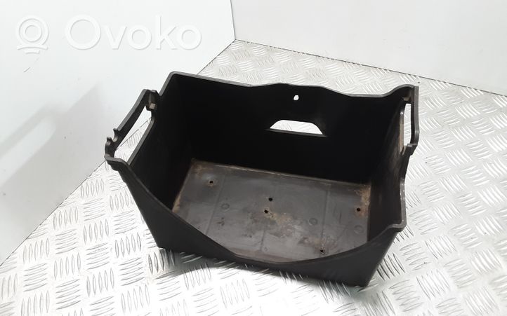 Mitsubishi Pajero Support boîte de batterie MR411561