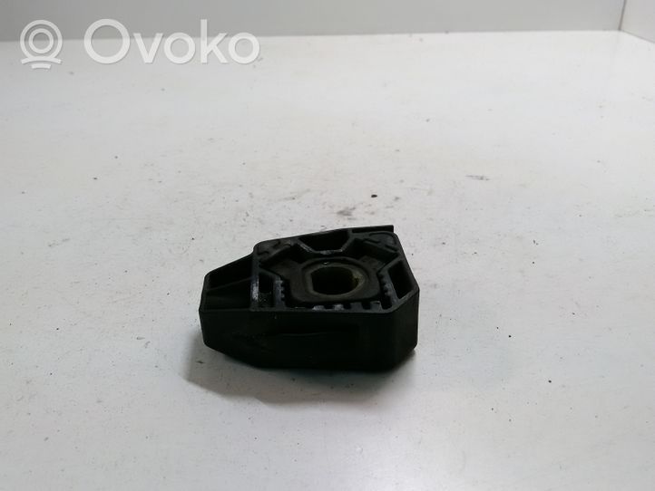 Audi A3 S3 8L Fixation de radiateur 1J0806155