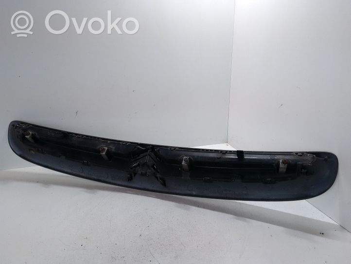 Citroen Xsara Picasso Etupuskurin ylempi jäähdytinsäleikkö 9632099177