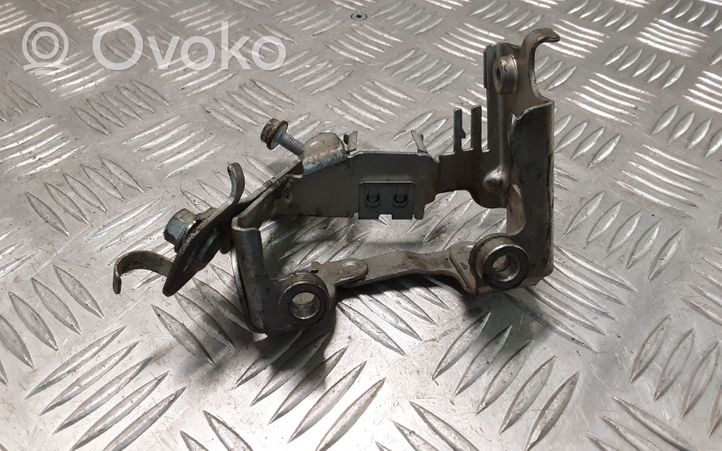 Mercedes-Benz ML W164 Altra parte del vano motore A6420101040