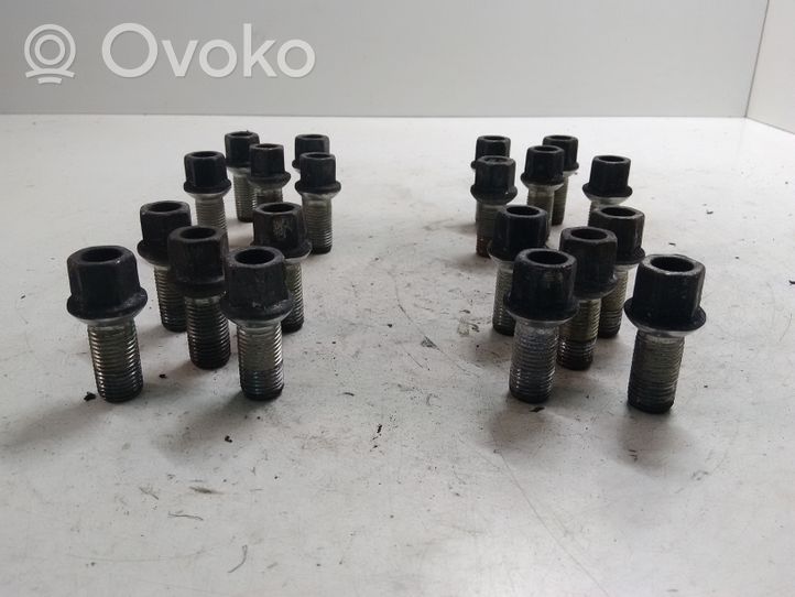 Audi A4 S4 B8 8K Nuts/bolts 