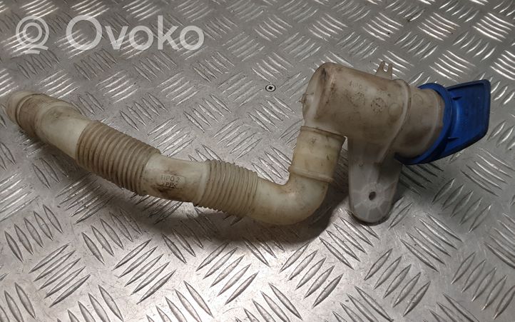 Volkswagen Golf V Tubo riempimento della vaschetta del liquido lavavetri 1K0955455