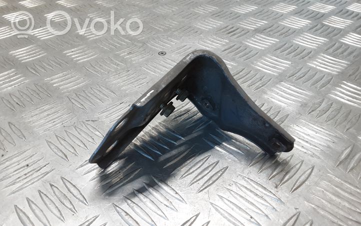 Toyota Verso Uchwyt / Mocowanie błotnika przedniego 
