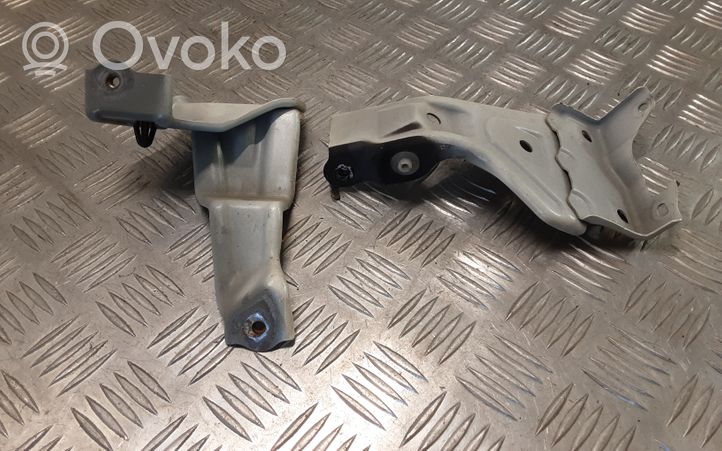 Toyota Land Cruiser (J150) Supporto di montaggio del parafango 