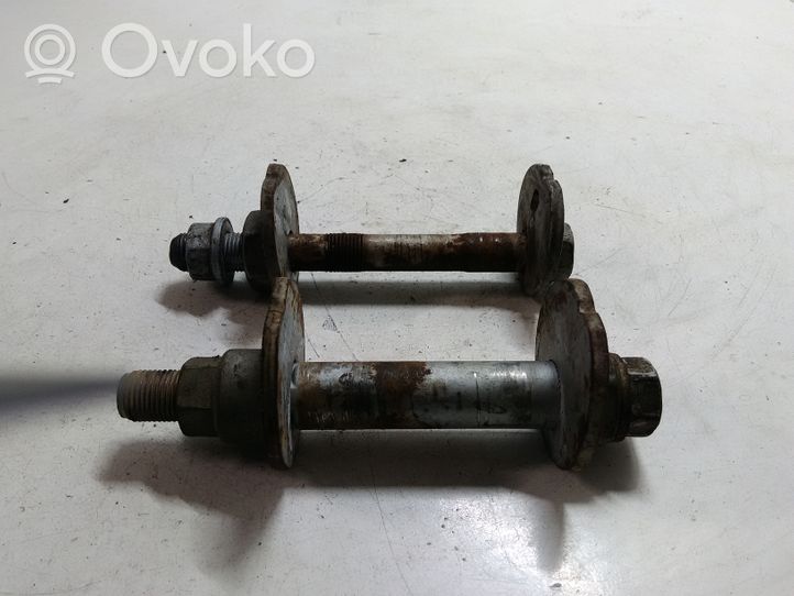 Toyota Land Cruiser (J150) Bullone campanatura della sospensione anteriore 