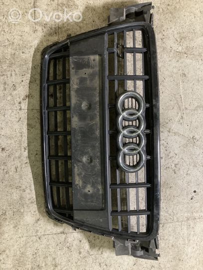 Audi A4 S4 B8 8K Etupuskurin ylempi jäähdytinsäleikkö 8K0853651B