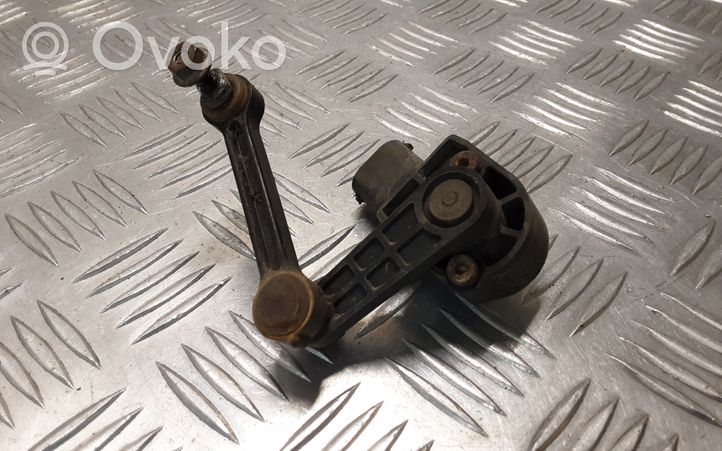 Volkswagen Touareg I Rear air suspension level height sensor 7L0616571D