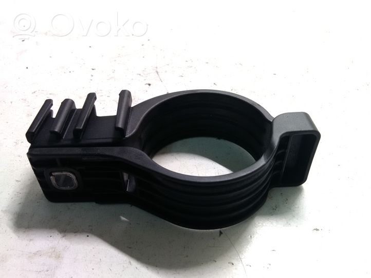 BMW 5 F10 F11 Staffa/supporto di montaggio del filtro carburante 70349751