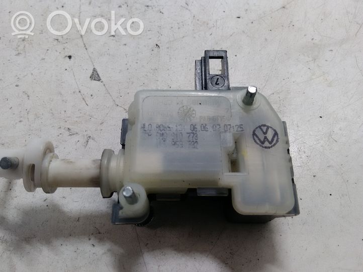 Volkswagen Golf Plus Motorino del tappo del serbatoio del carburante 1K5959782