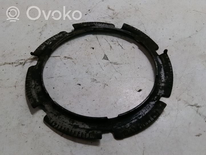 Volkswagen Golf Plus Anello/dado di bloccaggio della vite della pompa del carburante nel serbatoio 1K0201375