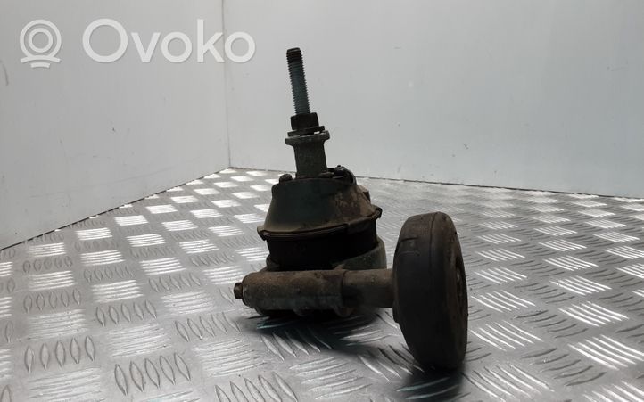 Opel Astra H Mocowanie / Uchwyt skrzyni biegów 24427641