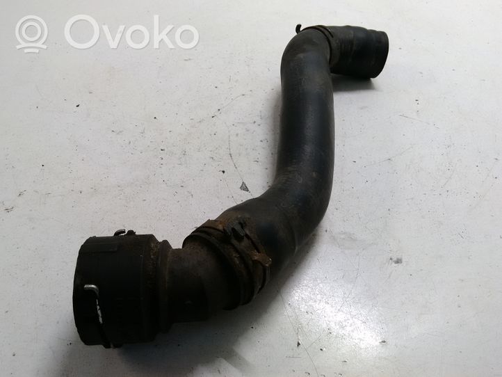 Volkswagen Golf IV Tubo flessibile del liquido di raffreddamento del motore 1J0122101C