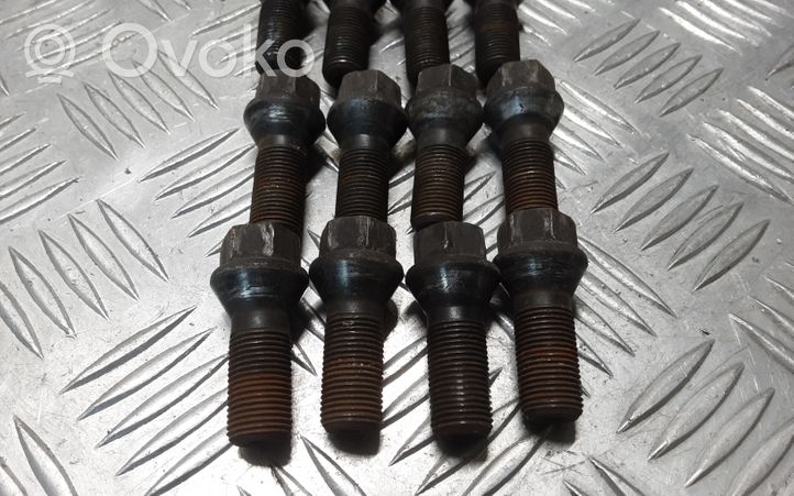 BMW 1 F20 F21 Nuts/bolts 