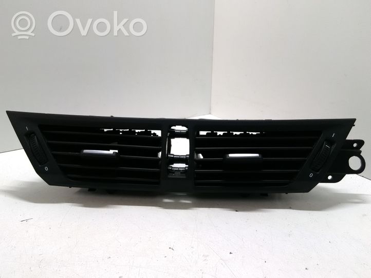 BMW X1 E84 Dysze / Kratki środkowego nawiewu deski rozdzielczej 64222991235