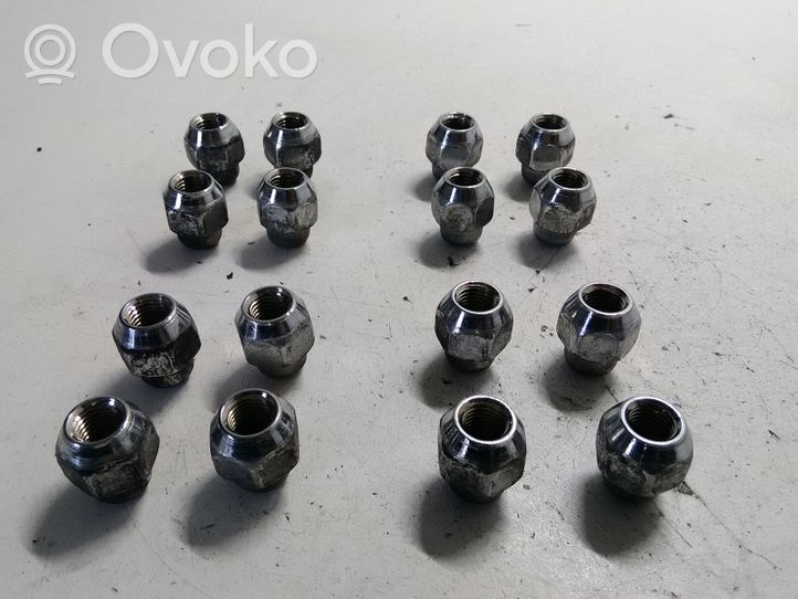 KIA Sportage Nuts/bolts 