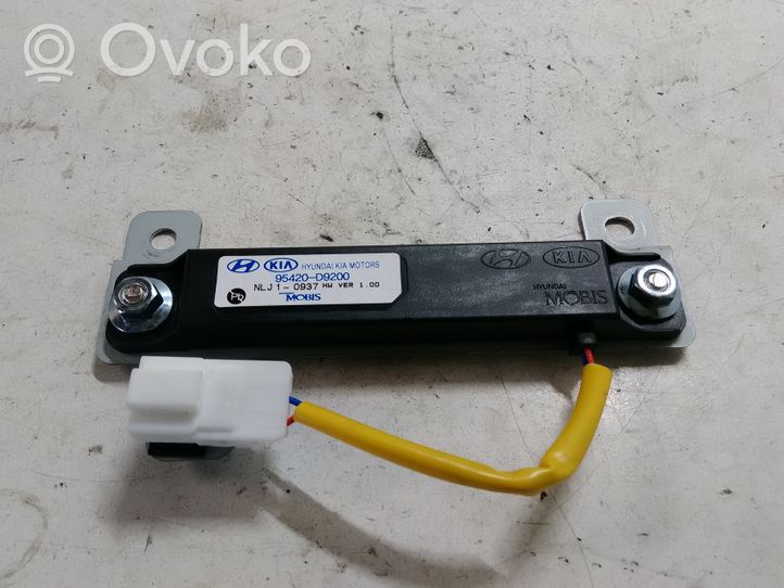 KIA Sportage Amplificateur d'antenne 95420D9200