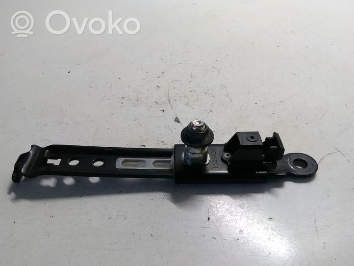 Toyota Corolla Verso AR10 Réglage de la hauteur de la ceinture de sécurité D526001