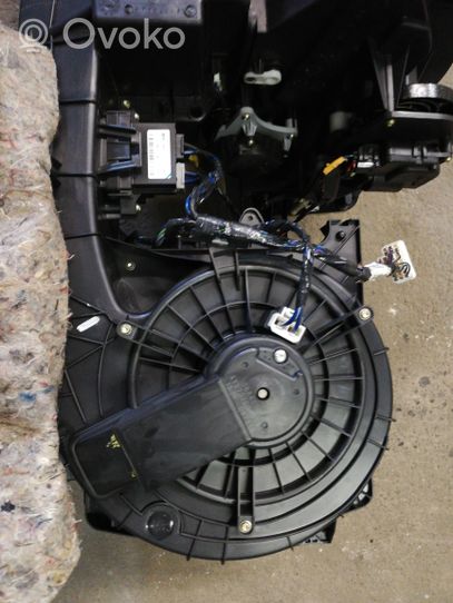 Chrysler Grand Voyager V Heater fan/blower F011500052