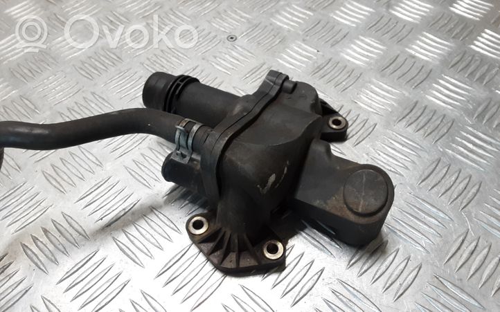 Land Rover Discovery 3 - LR3 Termostats / termostata korpuss 4H2Q8592BF