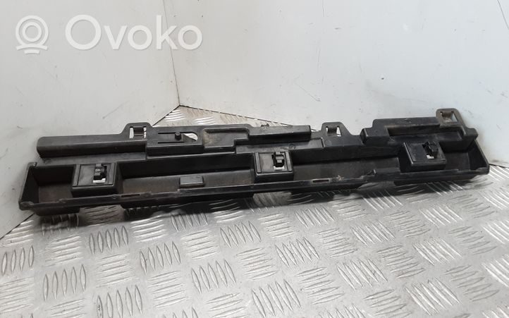 BMW 3 F30 F35 F31 Muu kynnyksen/pilarin verhoiluelementti 7256916