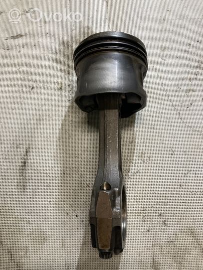 Toyota Land Cruiser (J120) Piston avec bielle 