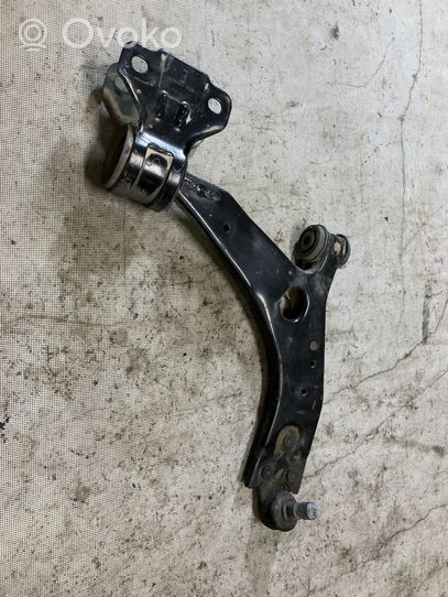 Volvo V40 Fourchette, bras de suspension inférieur avant 