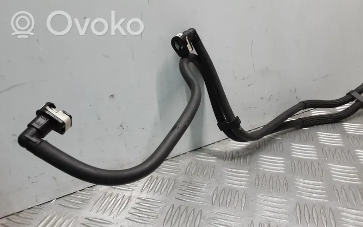 Volvo V40 Tuyau d'alimentation conduite de carburant 31372960