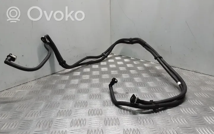 Volvo V40 Tuyau d'alimentation conduite de carburant 31372960