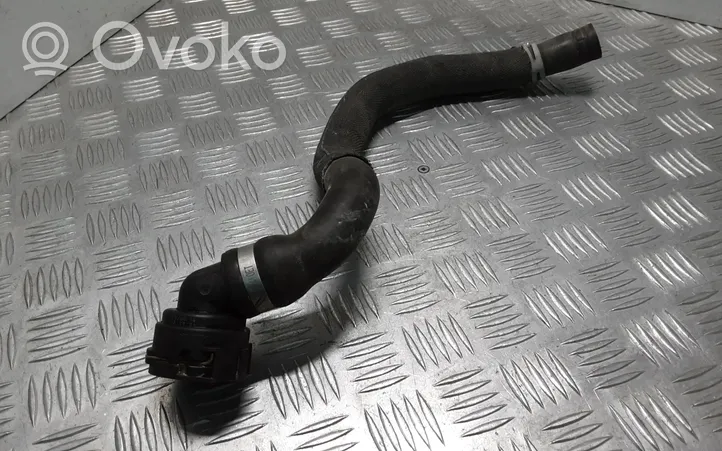 Volvo V40 Tubo flessibile del liquido di raffreddamento del motore 31319309