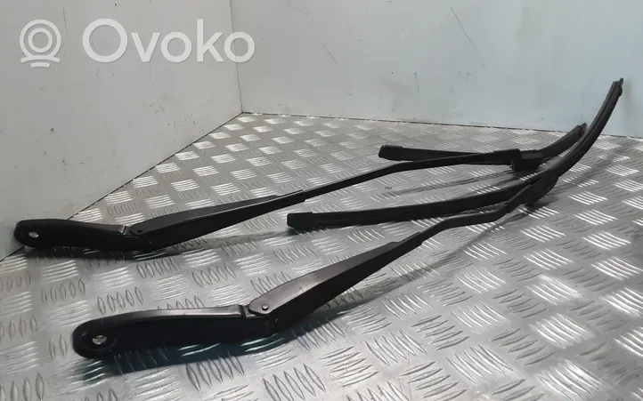 Volvo V40 Ramię wycieraczki szyby przedniej / czołowej 31276059