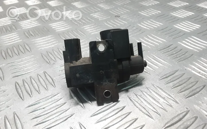 Toyota Avensis T250 Vacuum valve 258190R011