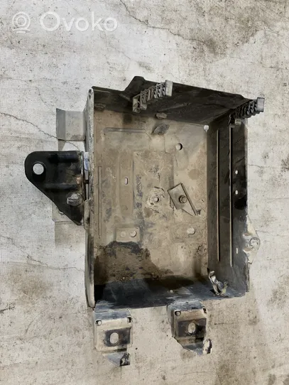 Renault Trafic II (X83) Support boîte de batterie 