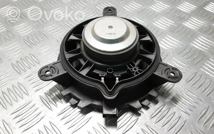 Volvo V40 Etuoven kaiutin 30657445