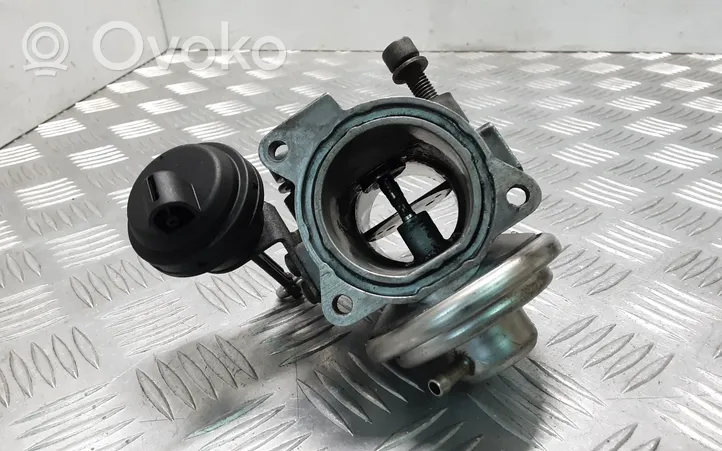 Volkswagen Golf IV EGR valve 038131501E