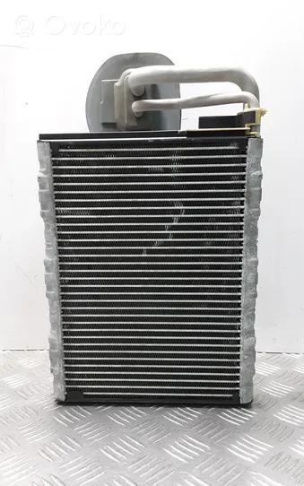 BMW 7 F01 F02 F03 F04 Gaisa kondicioniera radiators (salonā) N4557007