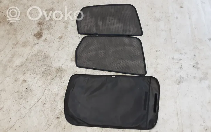 Volvo XC60 Tavaratilan suojaverkko 