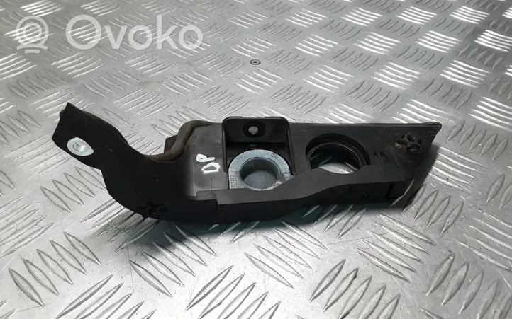 BMW 7 F01 F02 F03 F04 Altra parte del vano motore 7555161