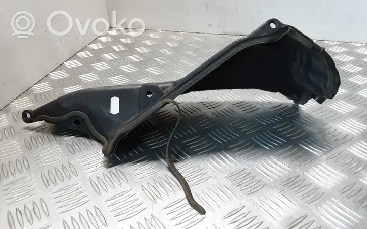 BMW 7 F01 F02 F03 F04 Kita variklio skyriaus detalė 51757211460