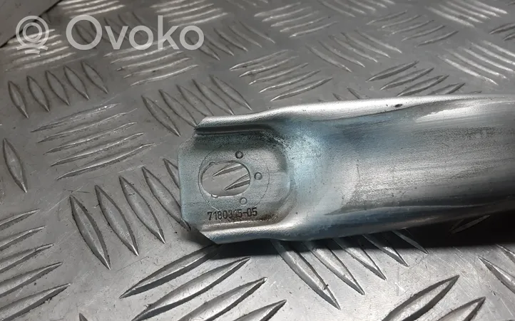 BMW 7 F01 F02 F03 F04 Kita variklio skyriaus detalė 7180315