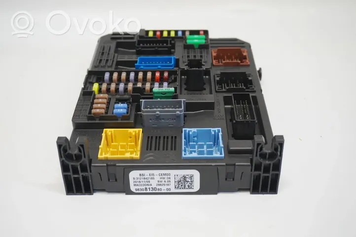 Opel Grandland X Module de fusibles 9830813080