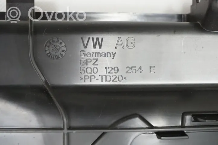 Audi A4 S4 B8 8K Jäähdyttimen lista 5Q0129747