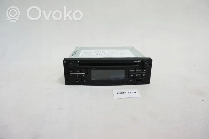 Renault Kangoo II Unité principale radio / CD / DVD / GPS 281158257R