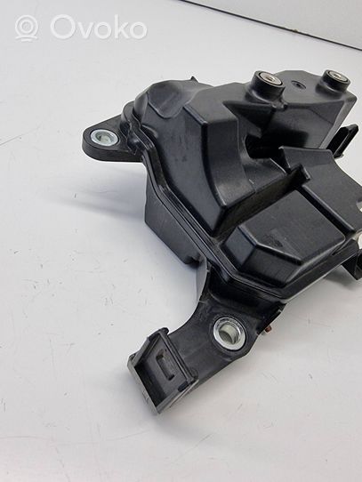 Toyota RAV 4 (XA50) Altra parte del vano motore 1221125011