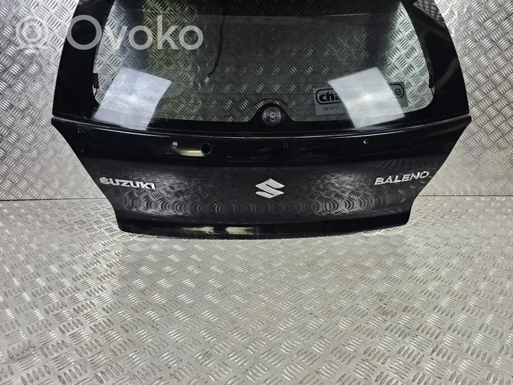 Suzuki Baleno IV Takaluukun/tavaratilan kansi 