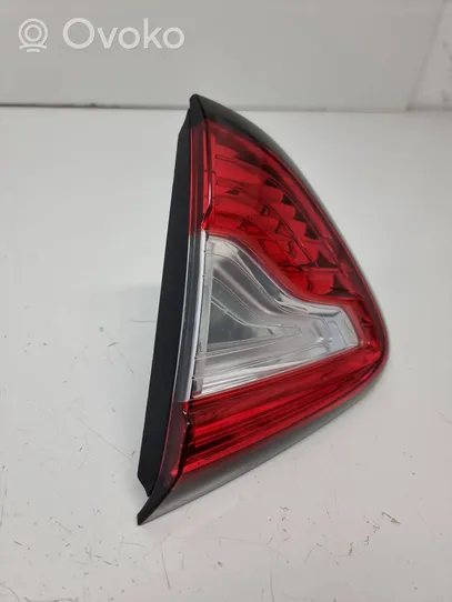 Renault Captur Lampy tylnej klapy bagażnika 265501712R