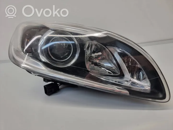 Volvo XC60 Lampa przednia 31395905