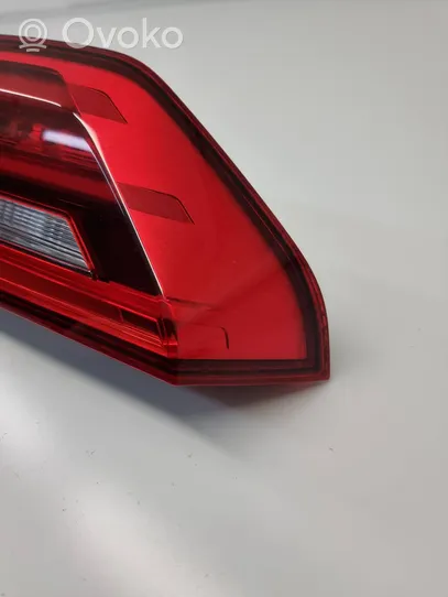 BMW 5 G30 G31 Lampy tylnej klapy bagażnika 8493052